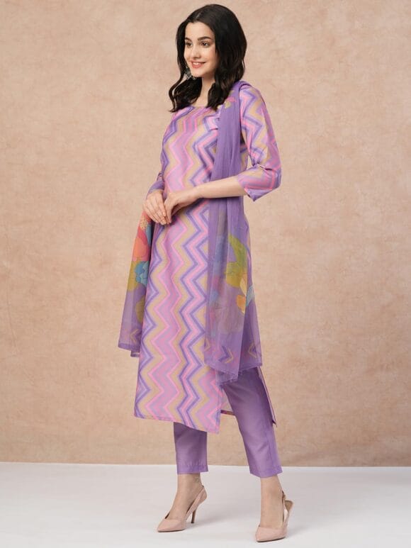 Women Rayon Blend Kurta Pant with Dupatta Set - Image 3