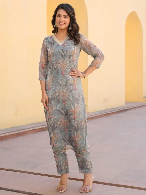 Women's Rayon Blend Straight Printed Kurta with Pant - Image 6