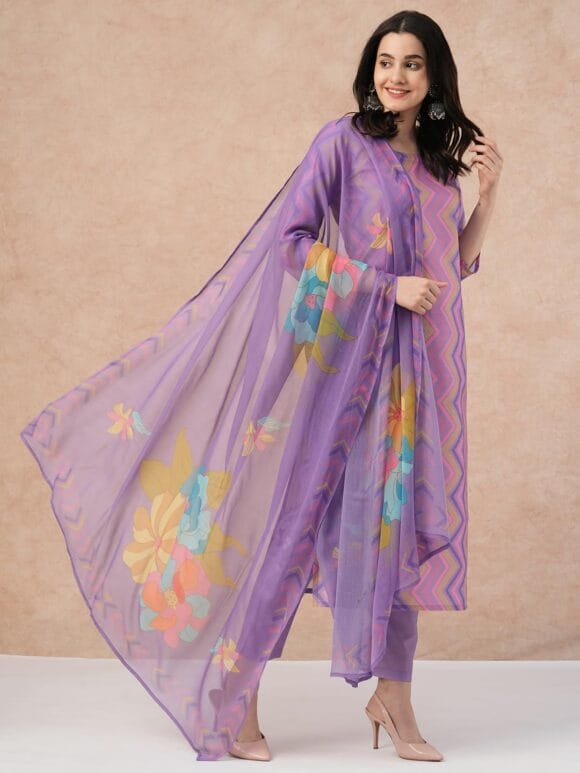 Women Rayon Blend Kurta Pant with Dupatta Set - Image 4