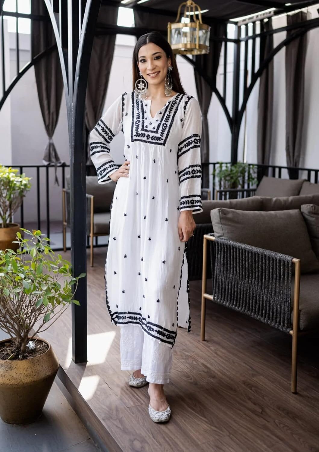 Women's Viscose Cotton Straight Chikankari Embroidered Kurta - Image 4