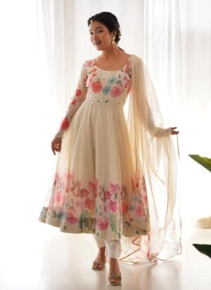 MUTILA Design a new flower print ehtnic wear pair for women ready to wear