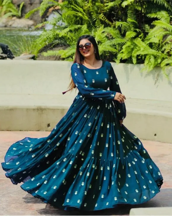Stylish Georgette Ankle Length Full Flared Anarkali Kurta - Image 3