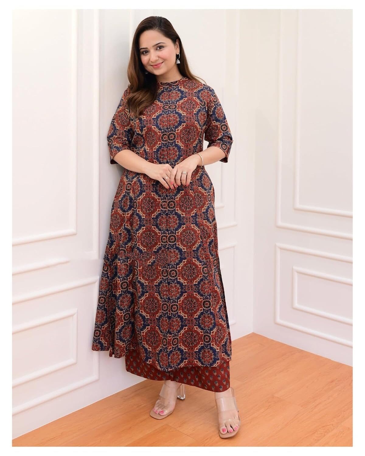 Women's Cotton Blend Straight Printed Kurta with Palazzo - Image 5