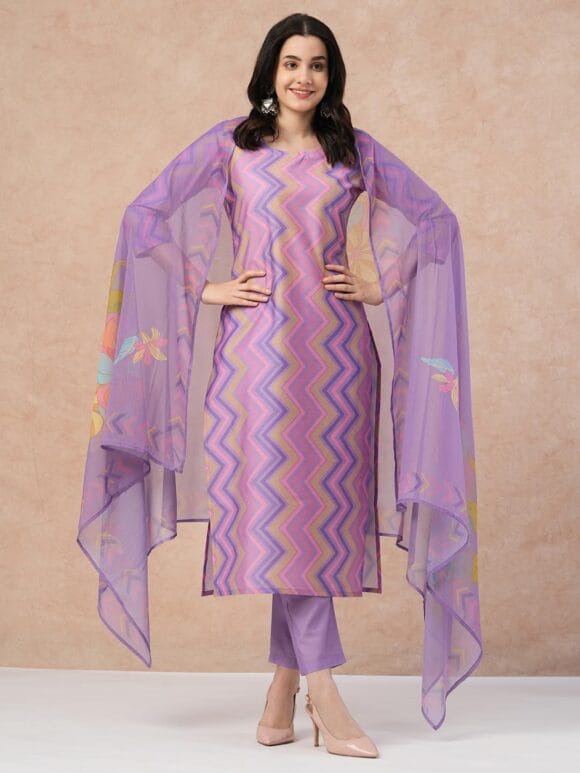 Women Rayon Blend Kurta Pant with Dupatta Set - Image 9