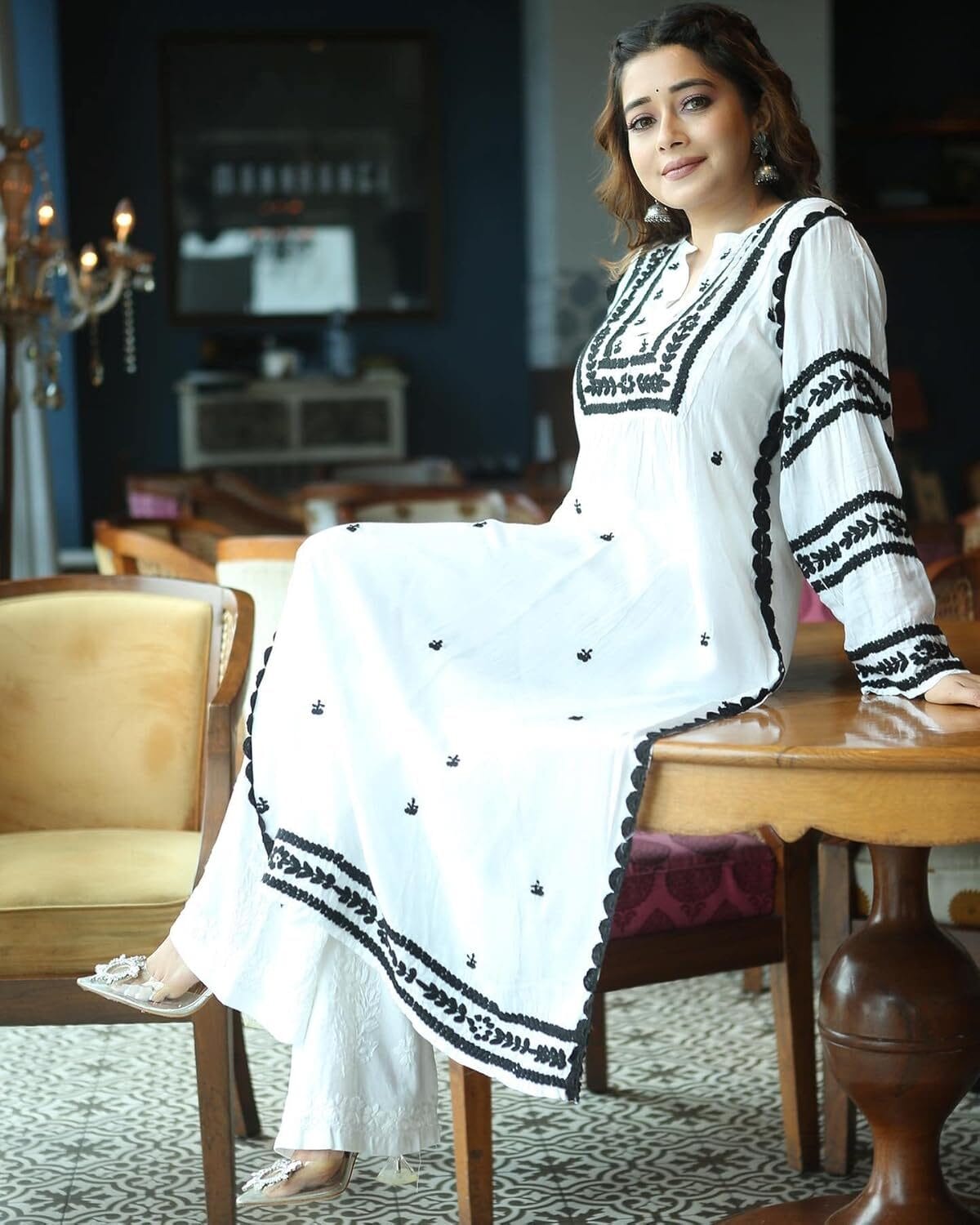 Women's Viscose Cotton Straight Chikankari Embroidered Kurta - Image 8