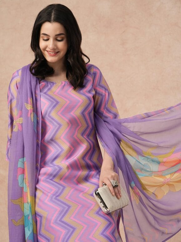 Women Rayon Blend Kurta Pant with Dupatta Set - Image 5