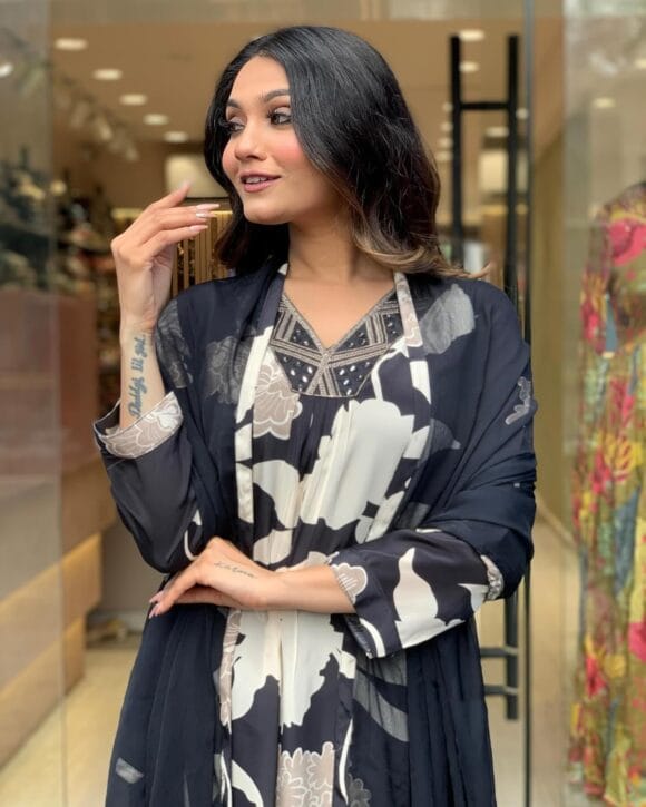 Women Rayon Regular Kurta with Pant & Dupatta - Image 8