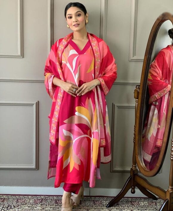 Women's Cotton Blend Kurta with Pant & Dupatta - Image 2