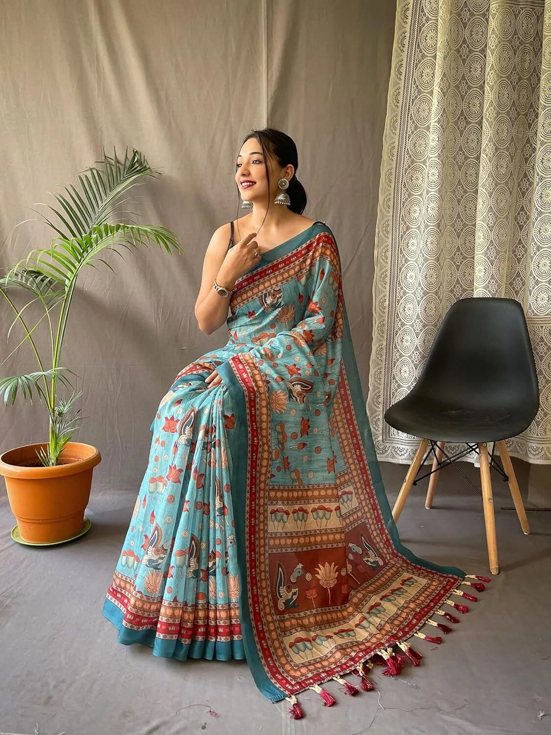 Cotton Linen Kalamkari Silk Printed Saree With Blouse Pieces - Image 3