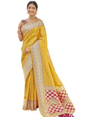 MANOHARI adorable woven pattern Banarasi Silk saree for women with Blouse Piece