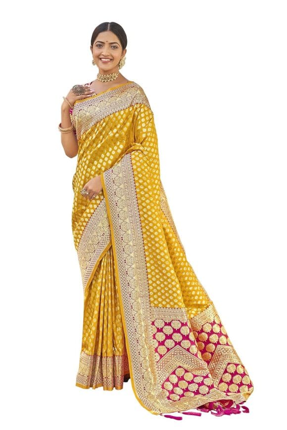 MANOHARI adorable woven pattern Banarasi Silk saree for women with Blouse Piece